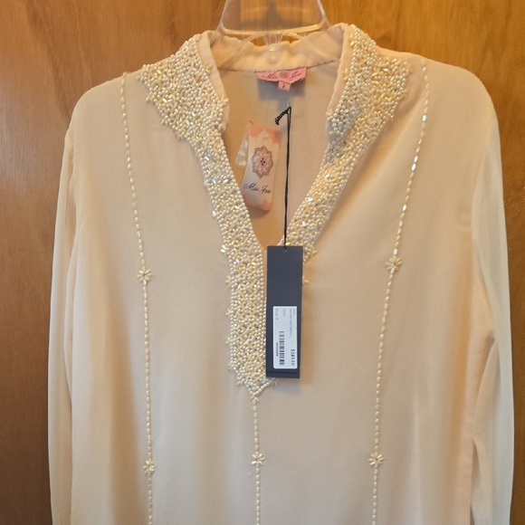 Elegant Peach Tunic with Pearl And Rinestone Accents - Picture 8 of 12